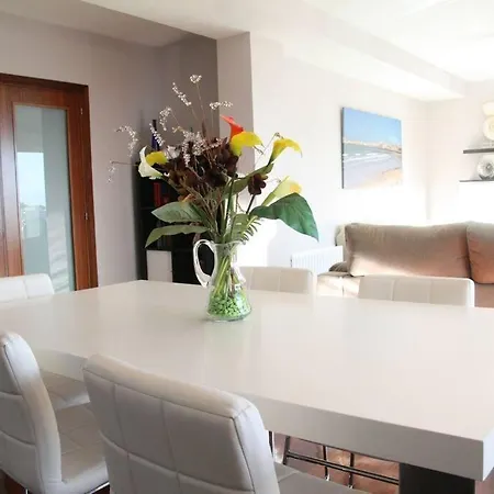 Gran Atico Duplex Con Terrazas Garaje Y Vistas アパート カンガス・デ・モラソ
